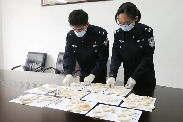 得一<a href='http://www.hrgnw.cn' title='國際海運' >國際海運</a>