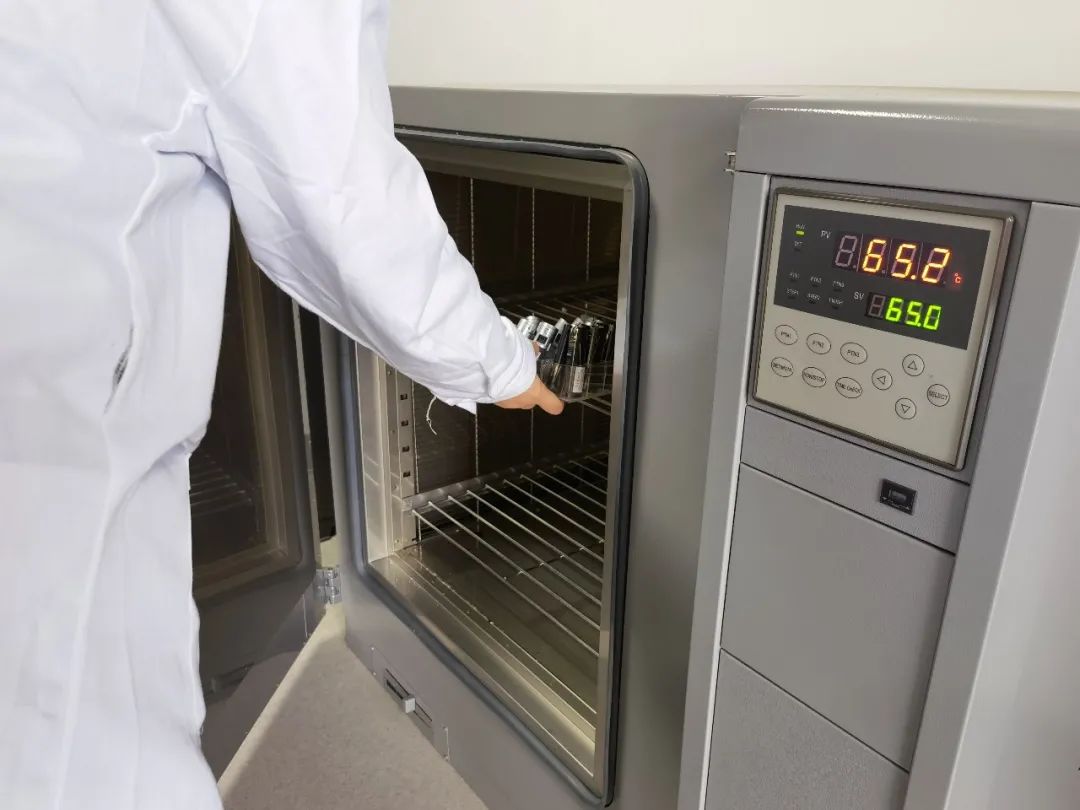 <a href='http://www.hrgnw.cn' title='危險品運輸' >危險品運輸</a>