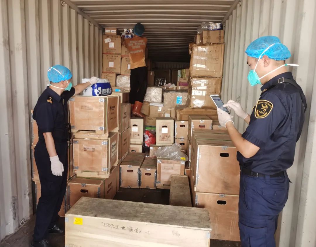 <a href='http://www.hrgnw.cn' title='危險品海運' >危險品海運</a>